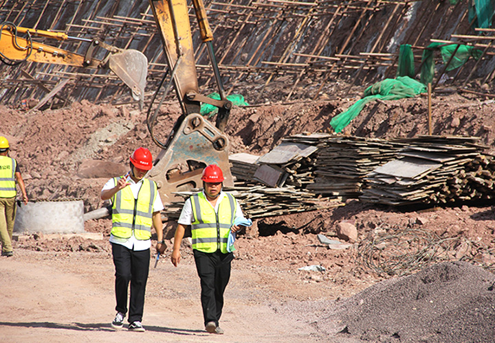 “三敢三比”——-華通公司：連接千家萬戶給水管網(wǎng)的建設(shè)者