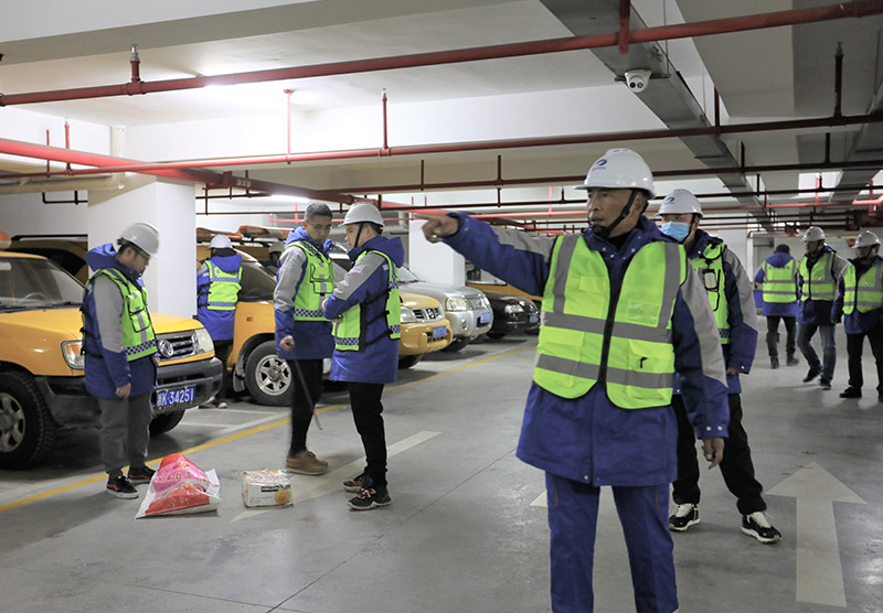 先進(jìn)集體與個(gè)人系列報(bào)道--孫偉平