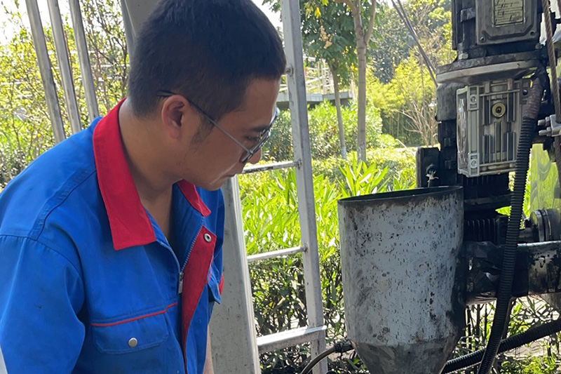 先進(jìn)集體與個(gè)人系列報(bào)道--周勝業(yè)