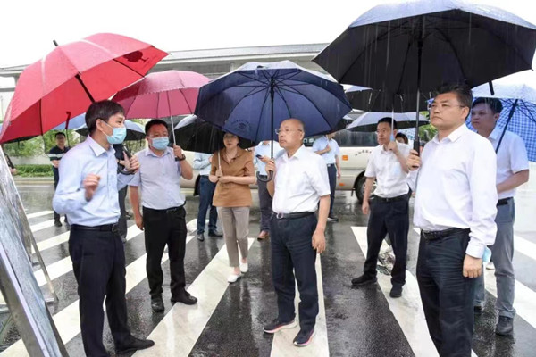 省政協(xié)副主席、甌江流域省級總河長周國輝一行赴臘口污水處理廠污水調(diào)研