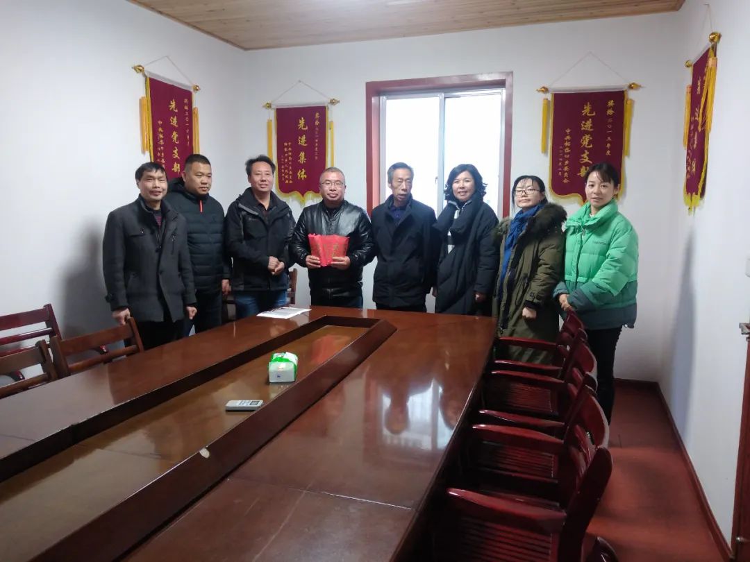 助力鄉(xiāng)村振興 凸顯企業(yè)溫度.jpg